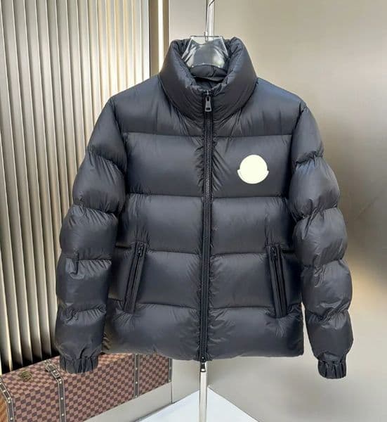 Men's Coats Designer Down Coats Jackets Trench Downs Puffy Jacket Classic Hooded Tops Windbreaker Warm Man Woman Top Down Jacket