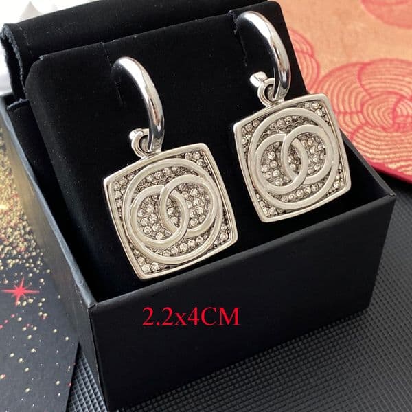 20Style Designer Ear Stud Earrings High Quality Pearl Real Gold Brass Copper Stamp Letter Earring Fashion Womens Elegance Wedding Party Jewelry Accessories