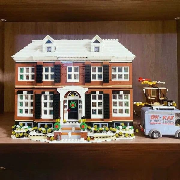 2025 New Ideas Home Alone House Model Building Blocks Bricks Ducation Toy for Boy Kids Christmas Birthday Gifts 3955 Pcs F250928 C251011