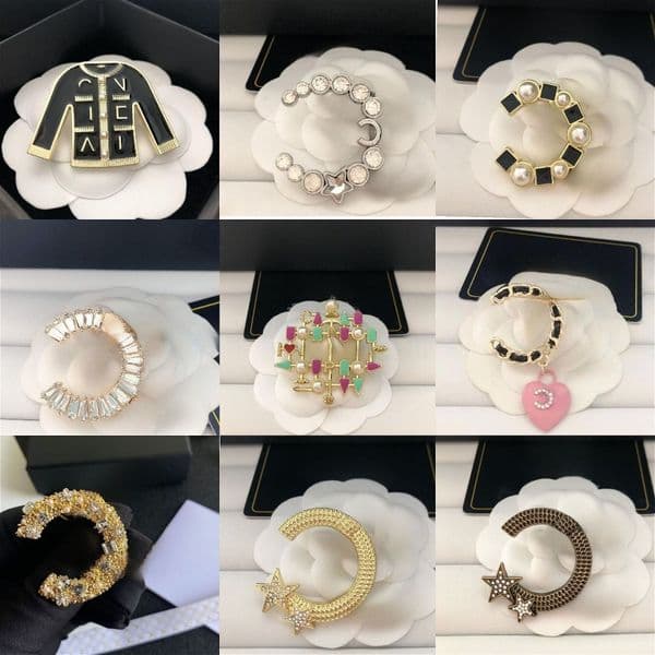 Elegant Pearl Brooch Classic Letter Design Brooch Unisex Handmade High Quality Diamond Lapel Pin Suitable for Wedding Party