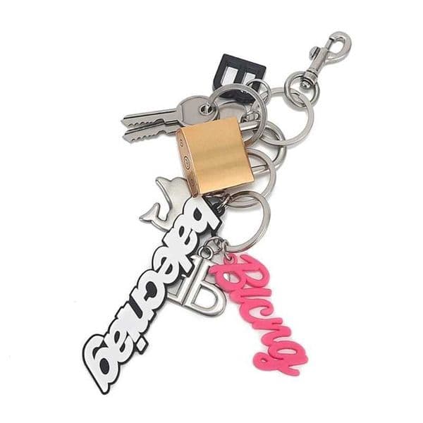 Keychains Lanyards Stylish Metal Key Chain with Fun Lock Pendant Charm for Trendy Bag Decoration H250115