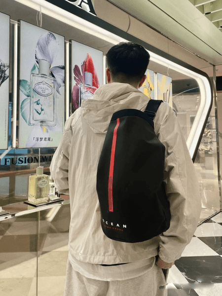 Red Moon waterproof material Sailing dark blue fitness travel Super cool shoulder VIP bag