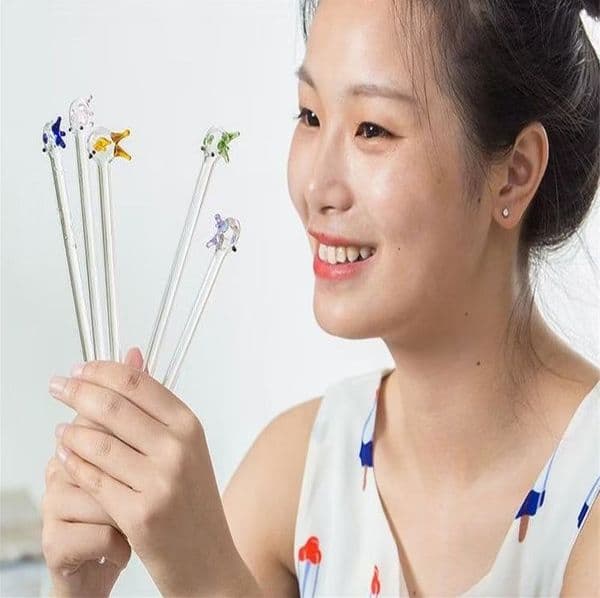 Smoking pipes Ball Glass Oil Burner Pipe Smoking Bowl Water Hookahs Bongs Extended colored small fish style glass straw