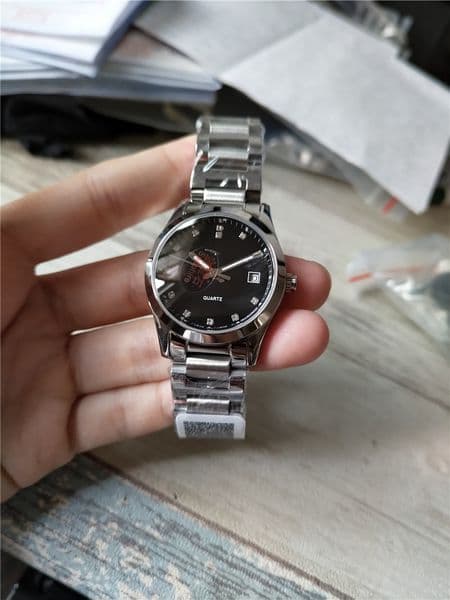 Mans Classic Watches High quality lady watch Quartz movement stainless steel Male wristwatch L01
