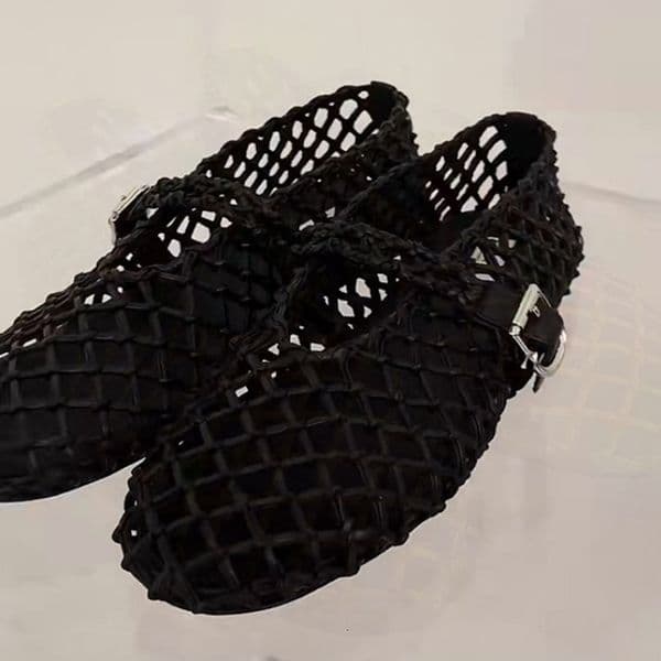 Designer Women New Hollow Mesh Sandals Slip On Lightweight Breathable Braided Flat Sandals Formal Shoes Sizes 35-40 XY68
