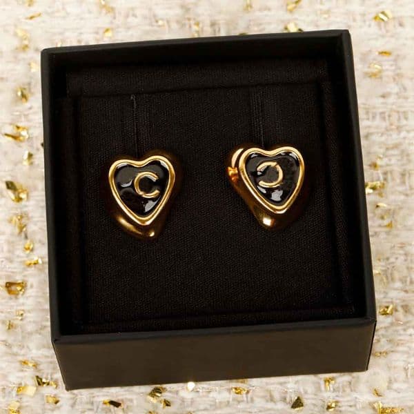 Luxury quality charm stud earring heart shape with black color design in 18k gold plated have stamp box PS4386
