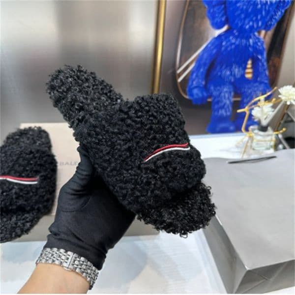 Luxury Slides Paris Designer men women Slippers Ladies Wool Winter Fur Fluffy Furry Warm Letters Sandals Comfortable Fuzzy Girl Flip Flop Slipper