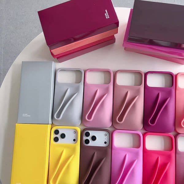 rhodeo phone case For iPhone 17 16 Pro Max case 15 Plus 14 Pro 13 12 11 Luxurys Designer Fashion iphone case wiht Lip Gloss Lipstick Lip Balm 3D Silicone Phone cover yellow