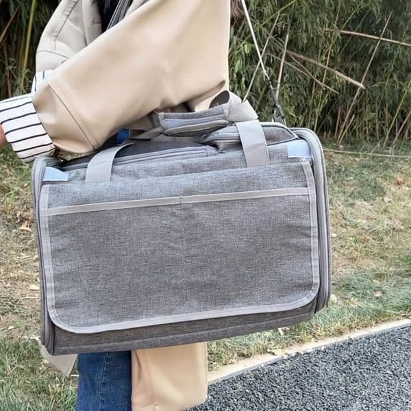 Beni Pet Large Capacity Portable Breathable Animal Carrying Bag - Ideal For Cats and Dogs