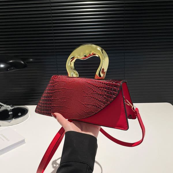 Autumn New Women s Shoulder Bag Niche Design Crocodile Pattern Fashionable Women s Crossbody Bag Autumn New Light Luxury Style Designer Bag
