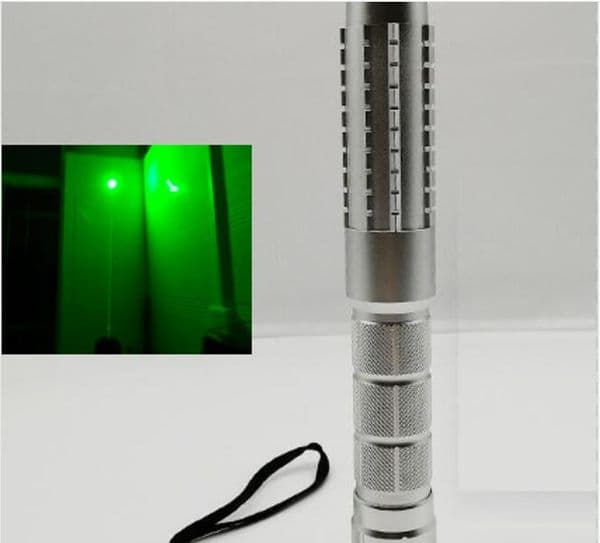 High-Power green Dwe74 Laser Cat Toy Pointer Feline Flash Laser Pointer Cat Toy