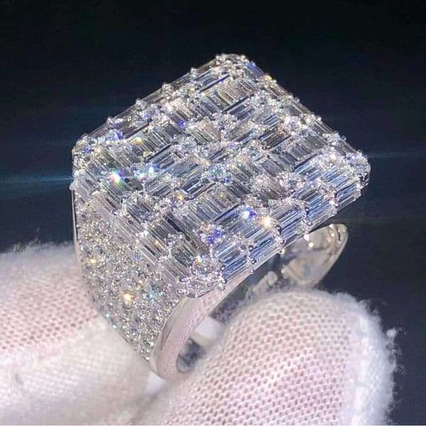 New Premium Jewelry VSS 1 Silicon Stone Inlaid Full Ice Ring, Suitable for Valentine's Day Gift Giving Occasions, Discount