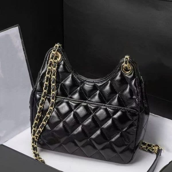 New designer diamond patterned chain armpit bag light luxury fashionable wandering elf bag women's light luxury handbag tote bags