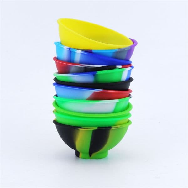 Wholesale Rolling Smoking Accessories Bowl Durable Silicone Mixing Bowls for Dry Herb Storage - 67mm and 50mm Versions Included