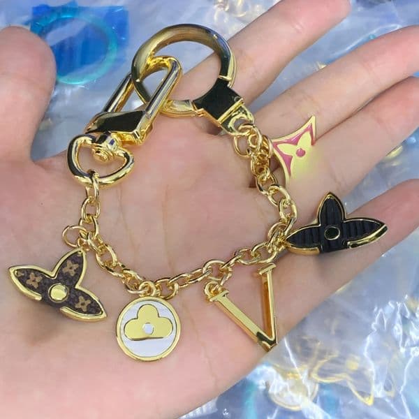 Fashion Women Letter Designer Keychain Cherry Keychain Bag Charm Decoration Accessory Key Rings Cherry Resin Lanyards