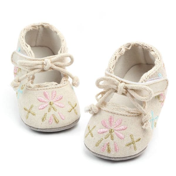 Princess Baby Girls Crib Shoes Flats Non-slip Soft Soles Floral Embroidery Mary Jane Shoes Walking Shoes for Newborn