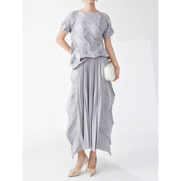(670) New Fashion Casual Suit High-end Pleated Round Neck Short-sleeved T-shirt Pleated Skirt Two-piece Suit