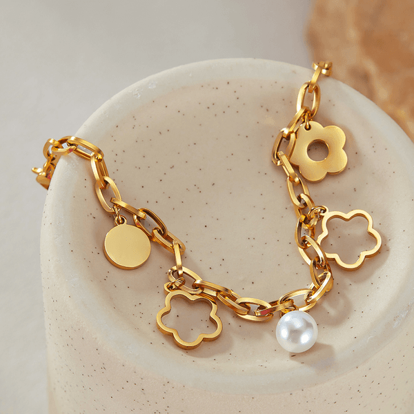 Luxury Designer Hollow Flower Bracelet Floral Cutout Bangle Minimalist Unique Luxury Jewelry Elegant Adjustable Gift for Women Delicate Charm Bracelet