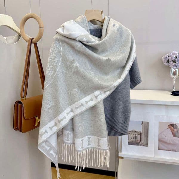 Scarves Luxury Women Square Silk Scarf with Gift Packed Wool Large S hawl Satin Printed Headscarf Neck Hair Wraps Designer Foulard size 45cm180cm