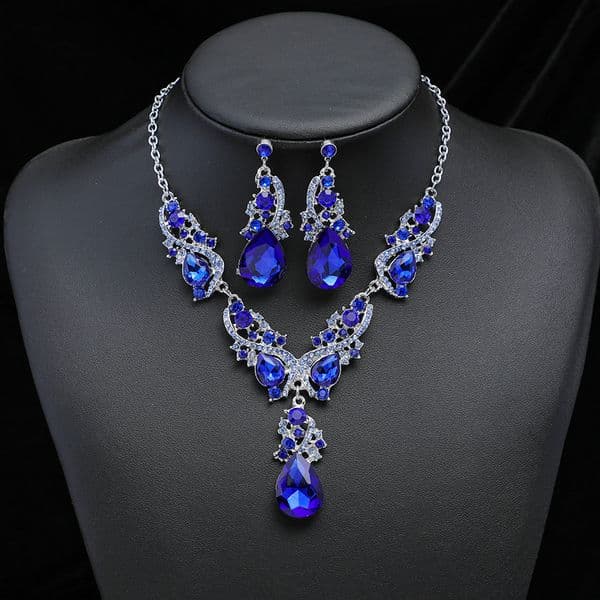 Earrings Necklace Retro Styled Chain Link Necklace and Stud Earing Combo by Cross Border Collection | Ideal Accessory for Evening Gowns