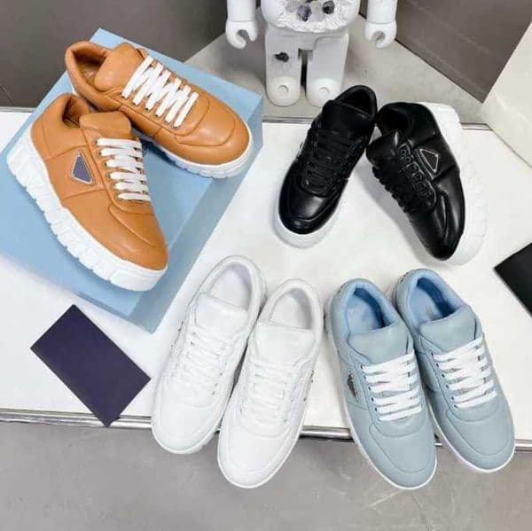 Designer Women Casual Shoes Re-Nylon Brushed High Top Sneakers Padded Nappa Leather Soft White Black Trainers Light Walking Shoe