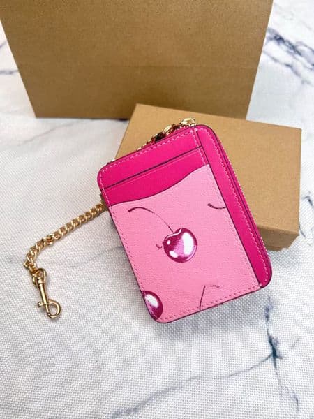 Designer Keychain For Women Charm Keyring cherry Designer keychain Fashion Mens Chain Leather Wallet Keychains Luxury Mini Purse Bag Pendant Key Holder AAA