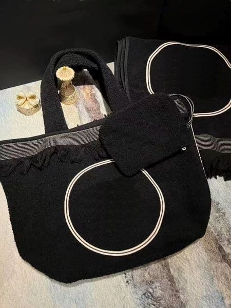 Top Quality Designer Toweling Beach Bags Fur Trim Tassel Soft Travel Handbags Open Closure Shoulder Bags 2 in 1 Inner Wallets Women Luxury Large Tote Bags Summer Totes