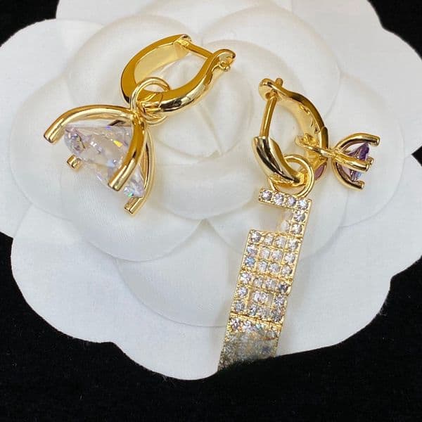 Chic Dual Pairs of Durable Rose Gold Finished Studs Earrings with Storage Box Included
