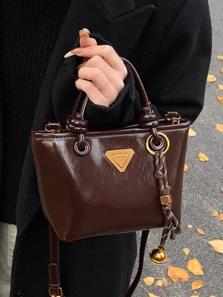 Luxury Designer Classic Bucket Bag Popular TLXT Vintage Shoulder Bag Messenger Bag Small Brown Crossbody Bag