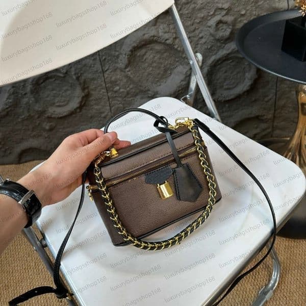 Designer Cosmetic Bags Cases Luxury Designer Bag Leather Chain Shoulder Bag Vintage Large Capacity Purse Lunch Box Bag Handbag Underarm Cross Body Cosmetic Bags