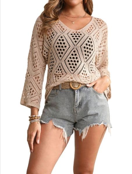 Casual V-neck Open Front Jacket for Her: Cozy Winterwear Combining Comfortable Texture with Delicate Lace Embellishment