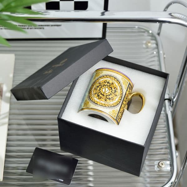 Stylish Bone China Tea Cup and Saucer Set Postmodern Underglaze Color