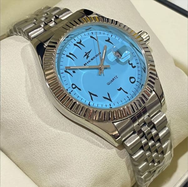 Top brand Mens watches Wristwatches fashion quartz Watch Stainless steel Strap Modern Sports Movement Luxury watch classics Wristwatch Montre de luxe 40MM