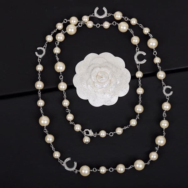 2025 Luxury quality long chain sweater necklace with nature shell beads and diamond in silver color plated have stamp box PS6199
