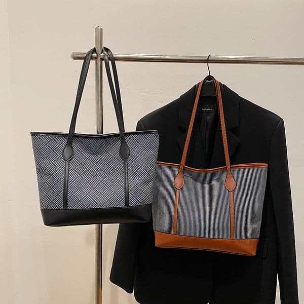 Commuter Large Capacity 2024 Autumn/Winter New Women's Fashion Shoulder Premium Tote Bag