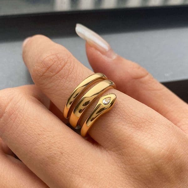 Snake ring, titanium steel non fading jewelry, women's niche design, high-end ring jewelry