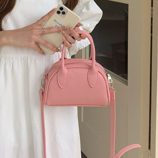 High quality brand new high-quality free designer bag 2025 simple multifunctional handbag horizontal small square bag new free designer bag