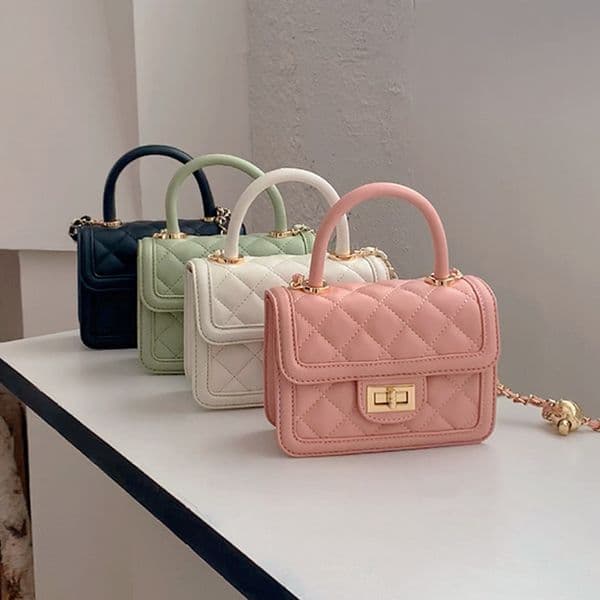 Top brand high-quality new free designer bag 2025 new fashionable style quilted chain bag single shoulder crossbody bag new free designer bag
