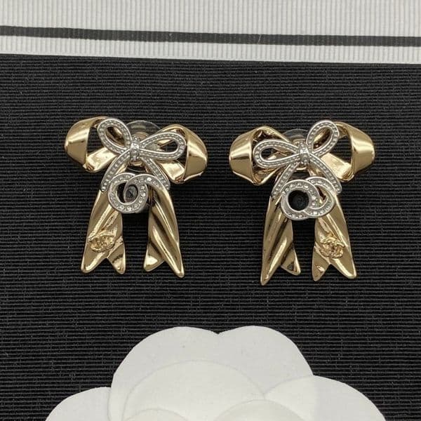 Fashion Women Earrings Loop Drop Ear Stud Gold Plated Copper Earrings Fashion Women Letter Crystal Rhinestone Pearl Womens Wedding Design Jewelry Gifts