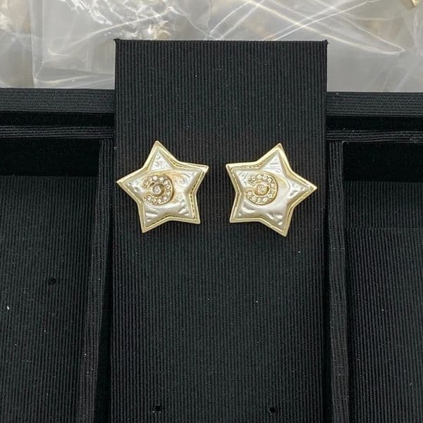 Luxury Designer Earrings 18K Gold Plated Letter Vintage Stud Earrings Women Party Wedding Accessories Gift