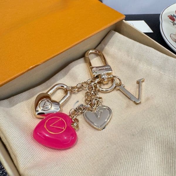 Luxurys Keychains Designer Keychain Lanyards Mens Metal Buckle Keychain for Men Women Car Key Lanyards Charm Bag Fashion Accessories Gift