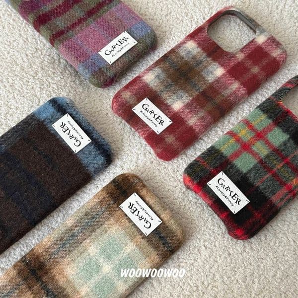 Warm Plaid Pattern Fabric Phone Case iPhone 16 14 13 Cover Soft Fuzzy Cute Cases For Apple 15 Pro 14pro Max