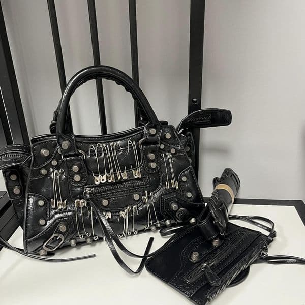Soft Leather Tote Evening Bag Girl Rivet Bag New French Locomotive Bag Soft Suede First Layer Cowhide Crossbody Handbag Casual Sweet Cool Shoulder Tote
