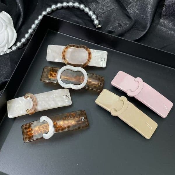 Brand Letters Designer Hair Clip Barrettes Luxury Shining Acrylic Classic Hair Pins for Girls Women Party Jewelry Gift
