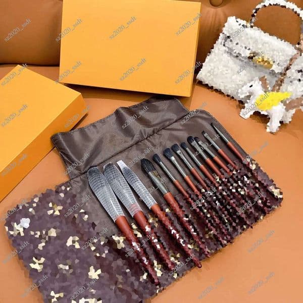Designer Makeup Brush Classic Letter Makeup Brush Soft Brush Makeup Tool Set 12 Piece Set with Storage Bag Brown Gift Box Girl Lover Birthday Gift