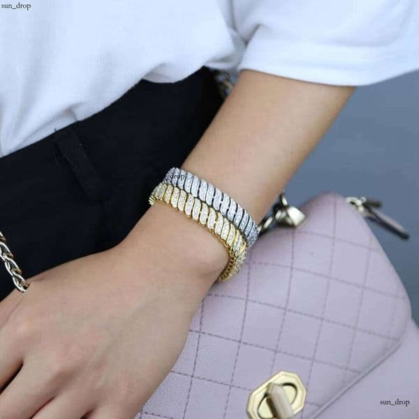 VVS Moissanite 2023 New Design Fashion Micro Pave Ice Pearl CZ Women's Bracelet