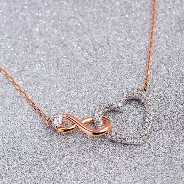 Rose Gold Eternal Love Necklace Women's Crystal Heart-Shaped Collarbone Chain Is Perfect For Birthday Gift Set