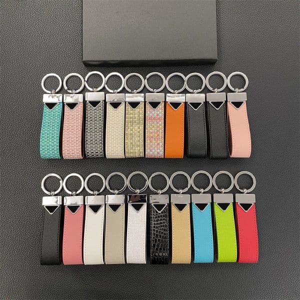 Designer Chain Accessories P Letter Keychains Brand Classic Braided Lychee Patterns Cross Pattern Car Keychain Bags Unisex Couple Party Gifts Lanyards for Key