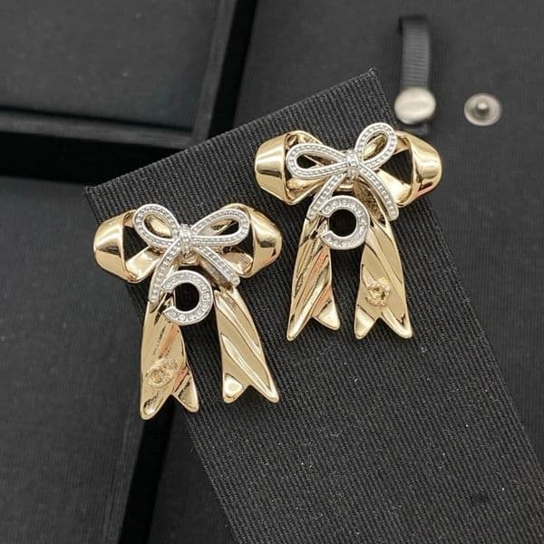 Ladies Earrings Designer Bow Earrings Studs New Ear Stud Gold Plated Copper Earrings Crystal Pearl Stud Earrings Wedding Jewelry Gifts