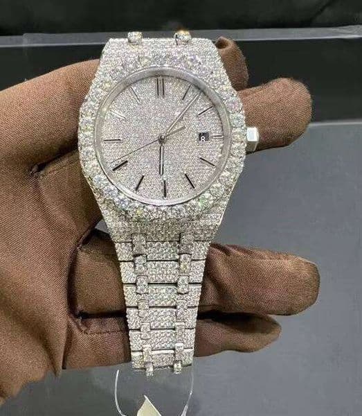 White Gold Diamond Stainless Steel Iced Hip Hop Buss Style Quartz VVV Moissanite Watch